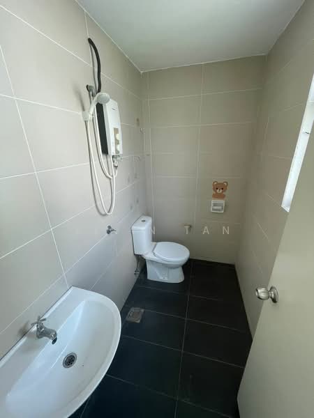 2-storey Terraced House for Sale in Lakeside Residences (Puchong) - Kevin Tan - Bathroom - PropertyGuru.com.my
