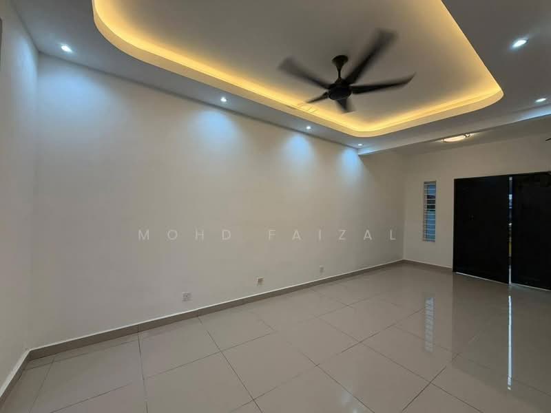 Rumah Teres 1 Tingkat untuk Dijual di Rawang (Selangor) - Mohd Faizal - Living Room - PropertyGuru.com.my