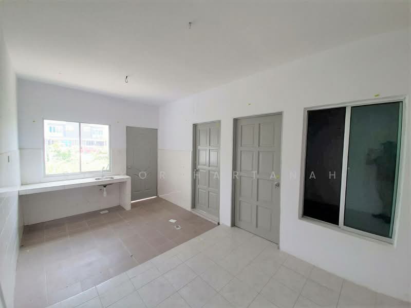2-storey Terraced House for Sale in Shah Alam (Selangor) - Syukor Hartanah - Kitchen - PropertyGuru.com.my