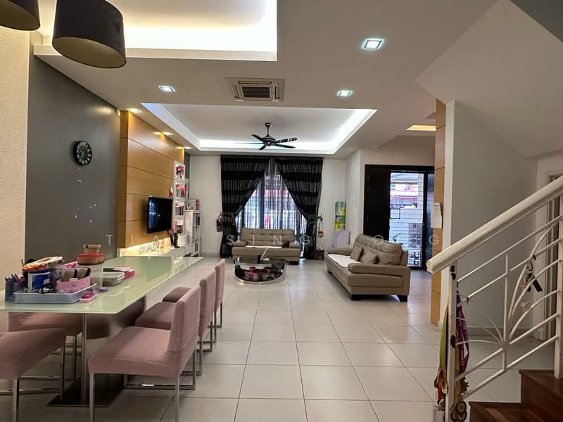 Terraced House for Sale in Bandar Puteri Puchong (Puchong) - Tian Sing Fong - Living Room - PropertyGuru.com.my