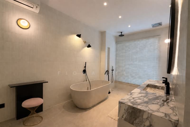 Rumah Berkembar untuk Disewa di Telok Panglima Garang (Selangor) - Fiona Lee - Bathroom - PropertyGuru.com.my