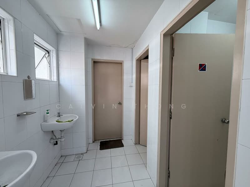 Pejabat untuk Disewa di Ara Damansara (Selangor) - Calvin Thong - Bathroom - PropertyGuru.com.my