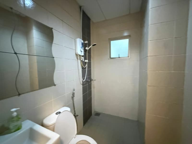 Service Residence for Rent at I Residence - Winson Ng - Bathroom - PropertyGuru.com.my