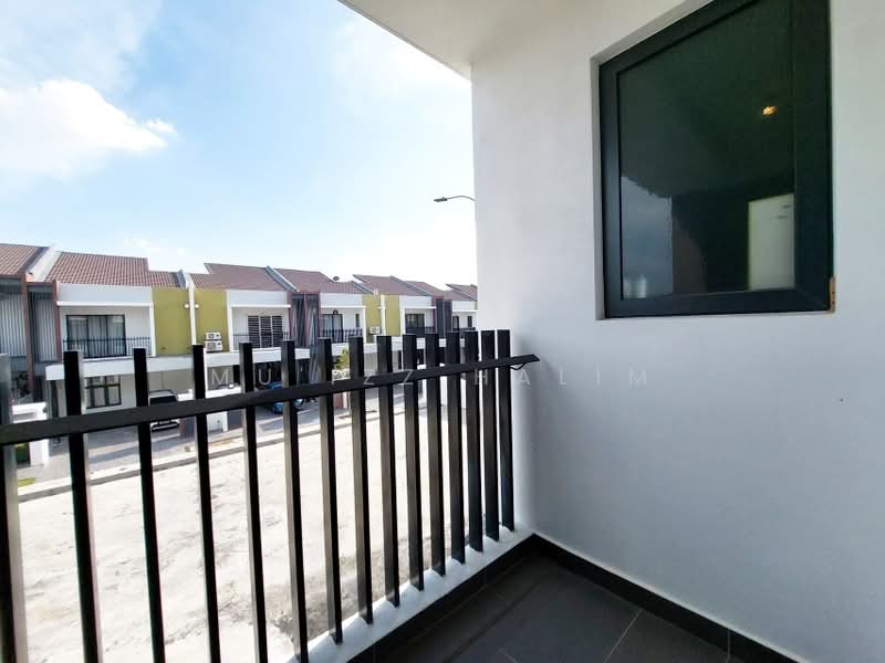 2-storey Terraced House for Sale in Kajang (Selangor) - Mu'izz Halim - Balcony - PropertyGuru.com.my