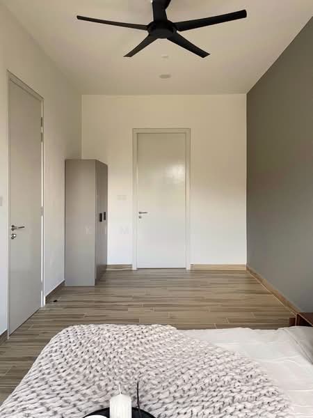 Servis Apartment untuk Disewa di Hampton Height Damansara - Kim Ling - Master Bedroom - PropertyGuru.com.my