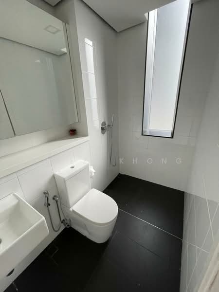 Office for Rent in Mont Kiara (Kuala Lumpur) - Freeze Khong - Bathroom - PropertyGuru.com.my