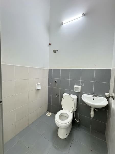 1-storey Terraced House for Sale in Bandar Indahpura (Kulai) - Jovel Lim - Bathroom - PropertyGuru.com.my