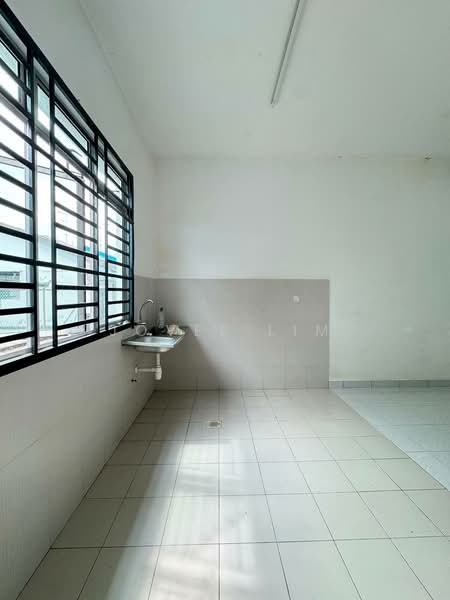 1-storey Terraced House for Sale in Bandar Indahpura (Kulai) - Jovel Lim - Kitchen - PropertyGuru.com.my