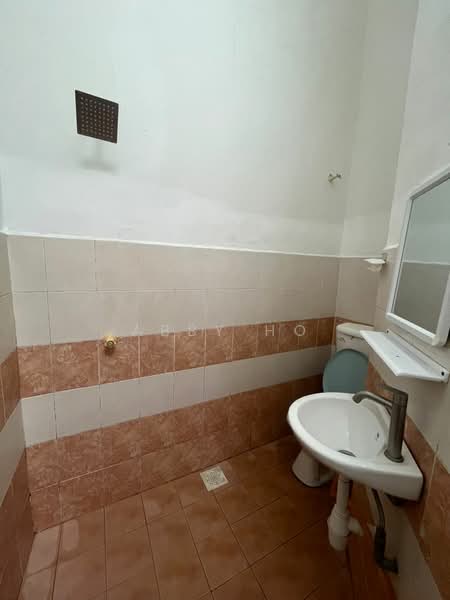 1-storey Terraced House for Sale in Klebang (Melaka) - Abby Ho - Bathroom - PropertyGuru.com.my