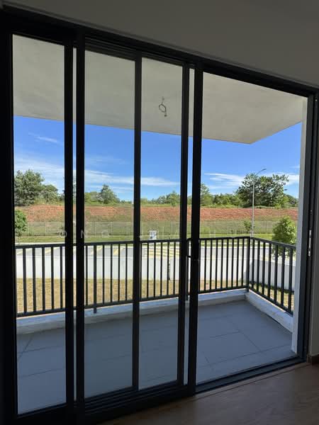 2-storey Terraced House for Sale in Bandar Sri Sendayan (Negeri Sembilan) - Ong Jia Hui - Balcony - PropertyGuru.com.my