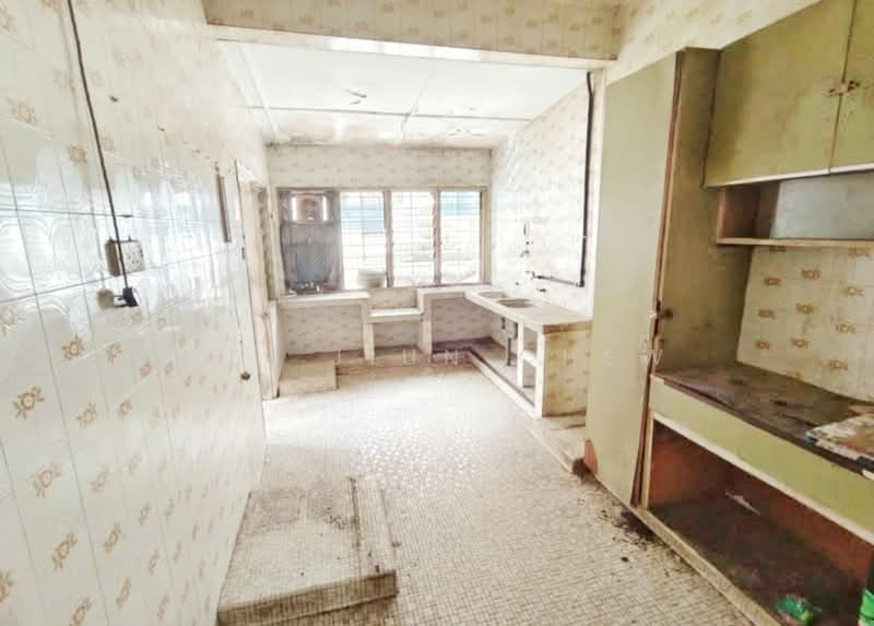 Rumah Teres 2 Tingkat untuk Dijual di Taman Overseas Union (Taman Oug) (Jalan Klang Lama (Old Klang Road)) - MEI JIUN CHEW - Kitchen - PropertyGuru.com.my