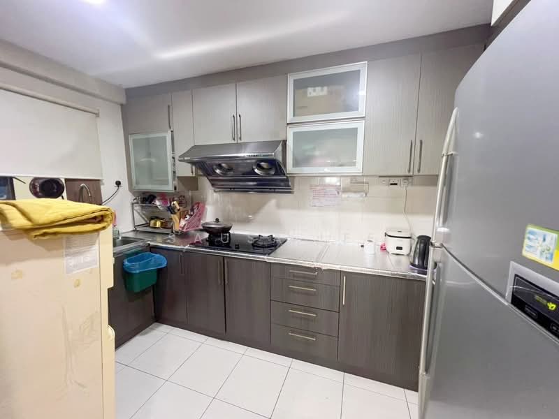 Service Residence for Sale at The Embassy (Bangunan Duta Impian) - Sausa Lee - Kitchen - PropertyGuru.com.my