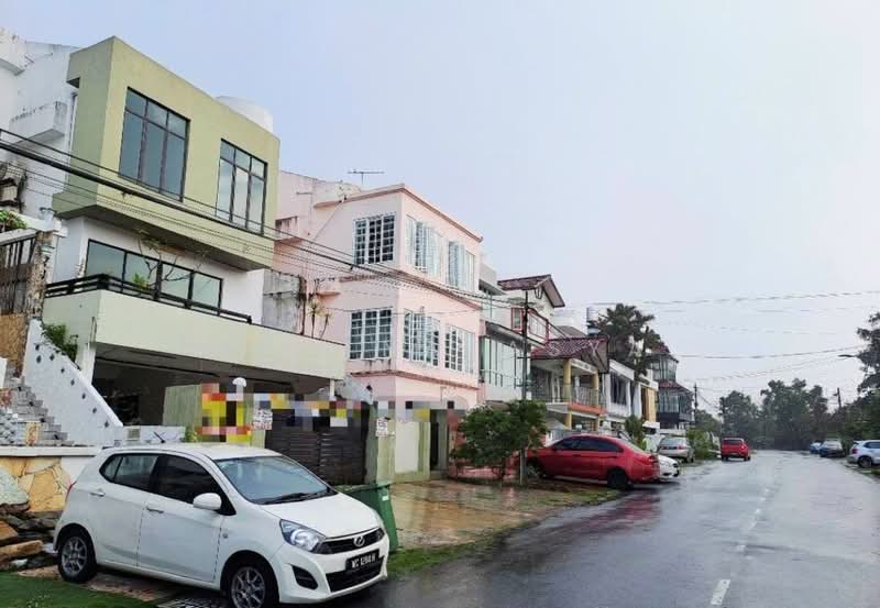 Rumah Teres 3 Tingkat untuk Dijual di Ampang (Selangor) - Fifi Natasya - Exterior - PropertyGuru.com.my