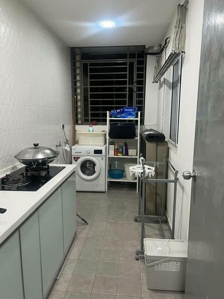 Servis Apartment untuk Dijual di Koi Kinrara - Vincent Chye - Kitchen - PropertyGuru.com.my