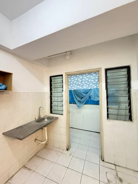 Kondominium untuk Disewa di Vista Millennium Condominium - Julisyazwani @ Wani - Kitchen - PropertyGuru.com.my