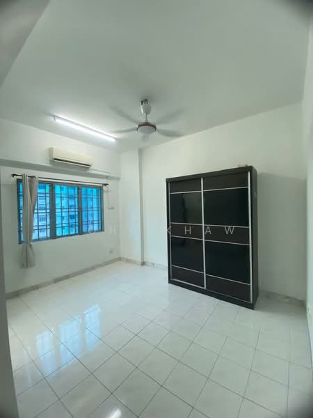 Pangsapuri untuk Disewa di Jalil Damai Apartments - John Khaw - Bedroom - PropertyGuru.com.my