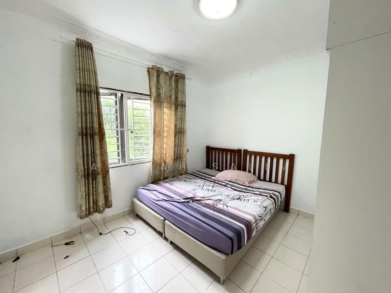 Kondominium untuk Dijual di Sri Putramas - Adibah Salim - Bedroom - PropertyGuru.com.my