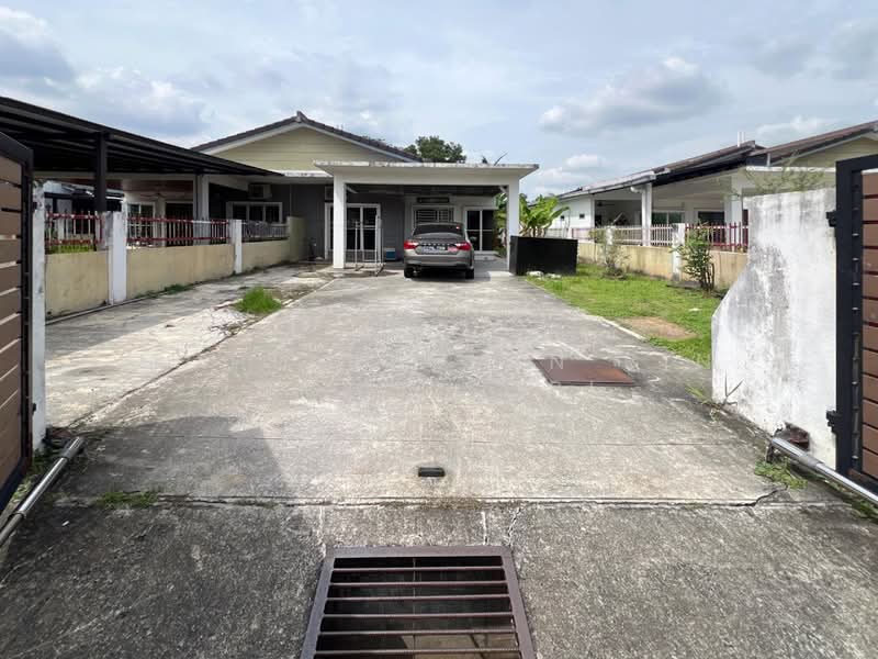 Semi-Detached House for Sale in Kampung Batu 9 Kebun Baru (Telok Panglima Garang) - Mohd Hazlan bin Mohd Sopi - PropertyGuru.com.my