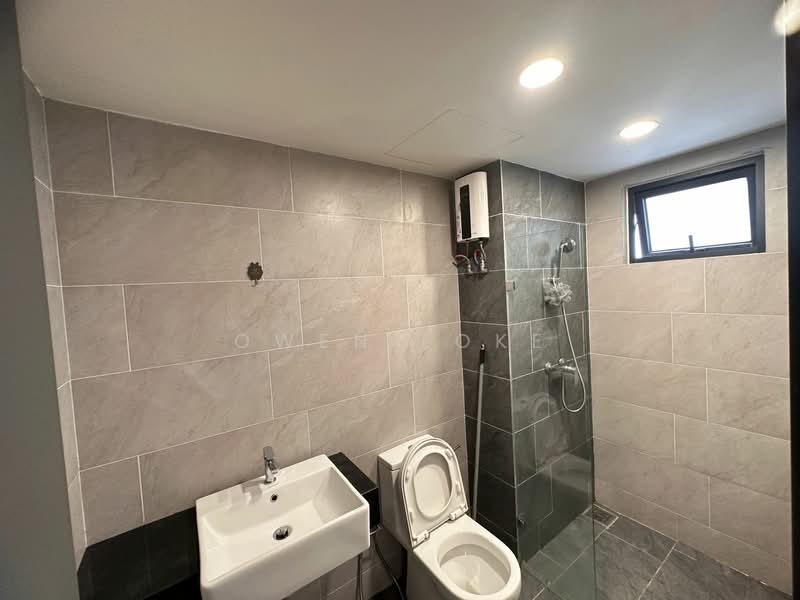 Servis Apartment untuk Disewa di Emporis - Owen Loke - Bathroom - PropertyGuru.com.my
