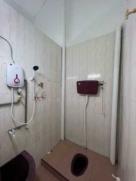 Rumah Teres 1 Tingkat untuk Dijual di Klang (Selangor) - Sean Chia - Bathroom - PropertyGuru.com.my