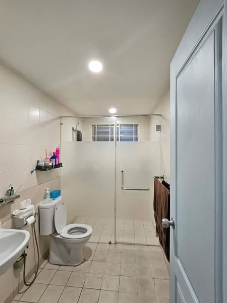 Condominium for Sale at Kinrara Mas - John Khaw - Bathroom - PropertyGuru.com.my