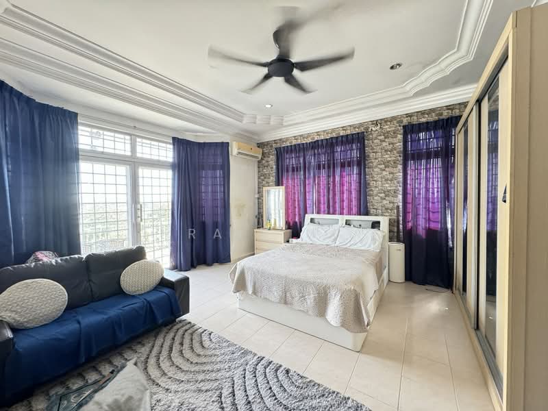 Rumah Banglo untuk Dijual di Johor Bahru (Johor) - Rain Ng - Bedroom - PropertyGuru.com.my