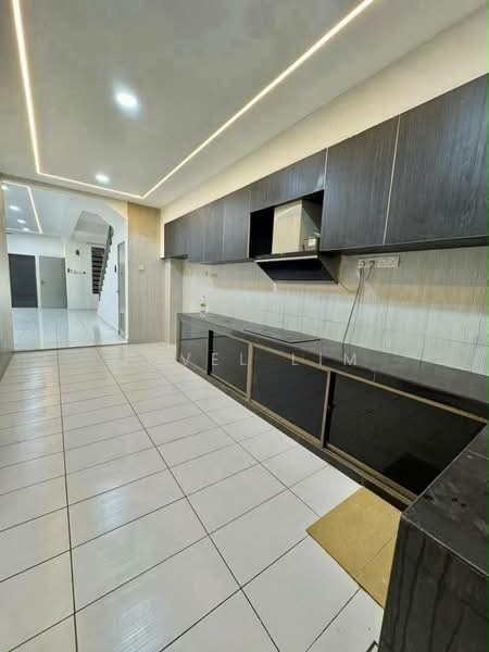 2-storey Terraced House for Sale in Taman Bestari Indah (Ulu Tiram) - Jovel Lim - Kitchen - PropertyGuru.com.my