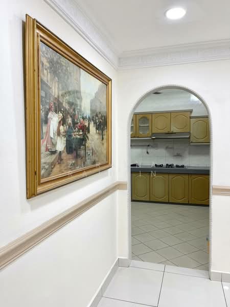 Rumah Berkembar untuk Dijual di Seksyen 9 (Shah Alam) - Zuraina Rajudin - Kitchen - PropertyGuru.com.my