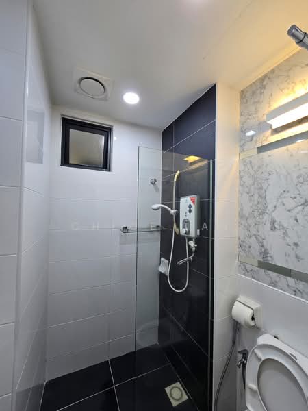 Servis Apartment untuk Disewa di KU Suites - Chloe Tan - Bathroom - PropertyGuru.com.my