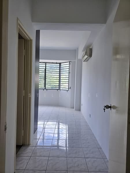 Condominium for Sale at Green Acre - Stella Lee - Master bedroom - PropertyGuru.com.my