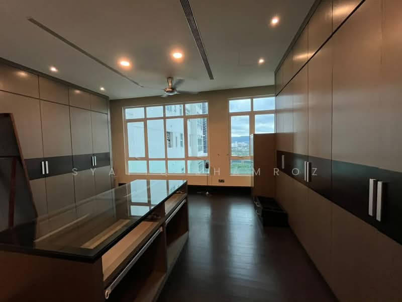 Condominium for Rent at The Pearl KLCC - Syafiq Shamroz - Wardrobe Area - PropertyGuru.com.my