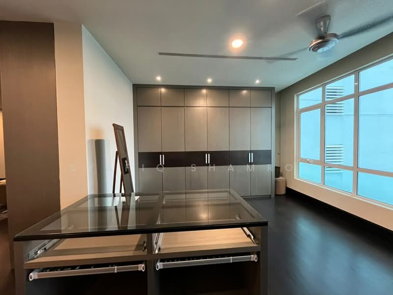 Condominium for Rent at The Pearl KLCC - Syafiq Shamroz - Wardrobe Area - PropertyGuru.com.my