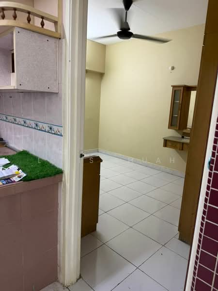 Pangsapuri untuk Disewa di Bukit Jambul Indah Apartment - Louis Chuah - Interior - PropertyGuru.com.my