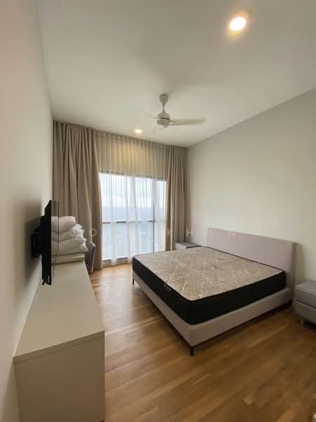 Servis Apartment untuk Disewa di Cyperus @ Tropicana Gardens - John Khaw - Bedroom - PropertyGuru.com.my