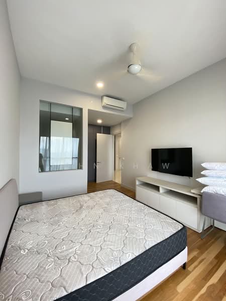 Servis Apartment untuk Disewa di Cyperus @ Tropicana Gardens - John Khaw - Bedroom - PropertyGuru.com.my