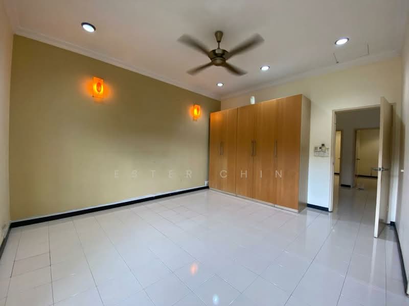 Rumah Teres 2 Tingkat untuk Dijual di Bukit Jelutong (Shah Alam) - Ester Chin - Bedroom - PropertyGuru.com.my