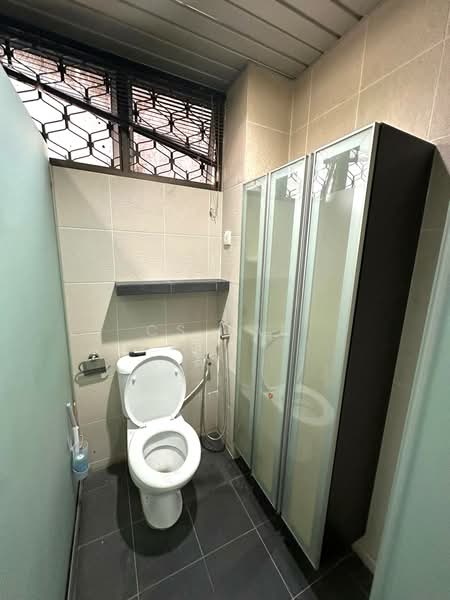 Semi-Detached House for Rent in Taman Pelangi (Johor Bahru) - CS Tan - Bathroom - PropertyGuru.com.my