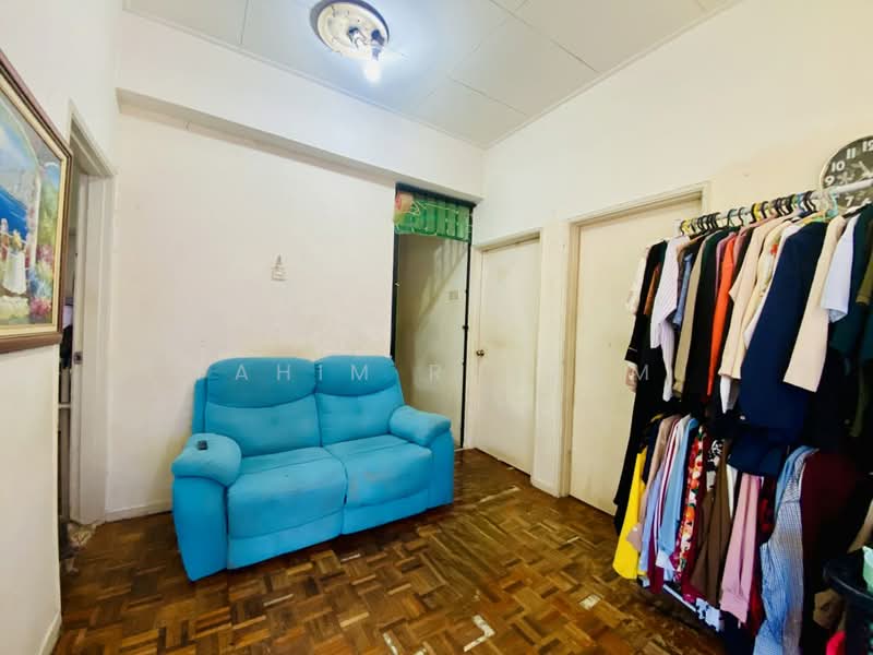 2.5-storey Terraced House for Sale in Bukit Wangsamas (Setiawangsa) - Fahim Rustam - Living Room - PropertyGuru.com.my