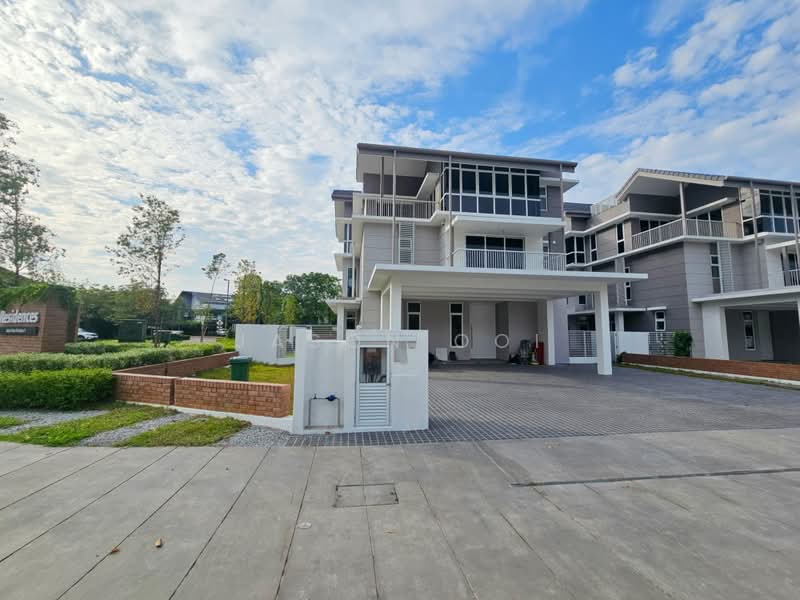 Rumah Banglo untuk Dijual di Putra Heights (Subang Jaya) - Jason Ooi - Exterior - PropertyGuru.com.my