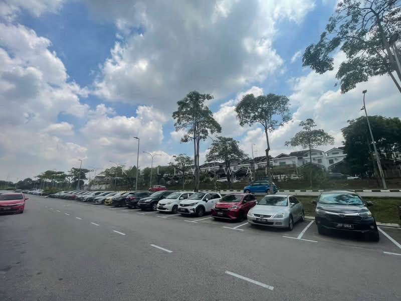 Retail Space for Sale in Taman Damansara Aliff (Tampoi) - Kelly Wai - Car Park - PropertyGuru.com.my
