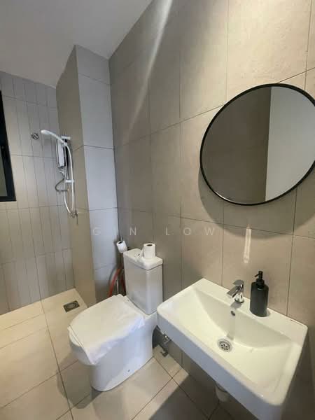 Servis Apartment untuk Disewa di Kenwingston Avenue - Gin Low - Bathroom - PropertyGuru.com.my