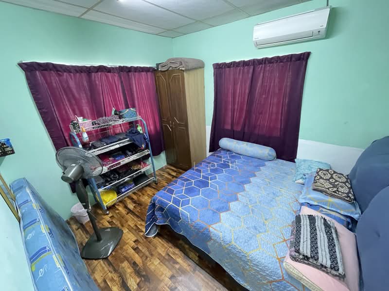 Rumah Berkembar untuk Dijual di Taman Selayang Mutiara (Selayang) - MY Loh - Bedroom - PropertyGuru.com.my