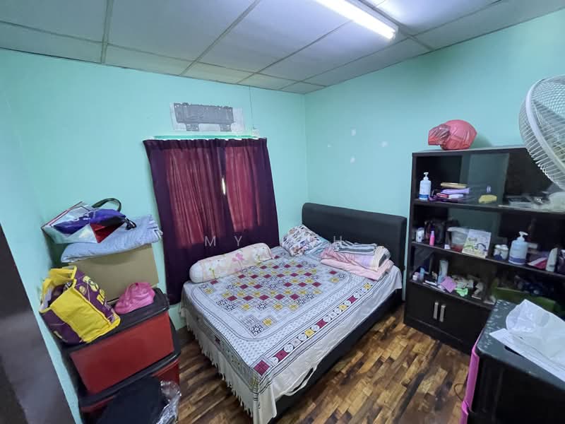 Rumah Berkembar untuk Dijual di Taman Selayang Mutiara (Selayang) - MY Loh - Bedroom - PropertyGuru.com.my