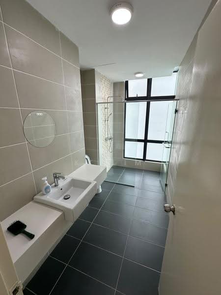 Condominium for Rent at Brezza Hill - KK Lim - Bathroom - PropertyGuru.com.my