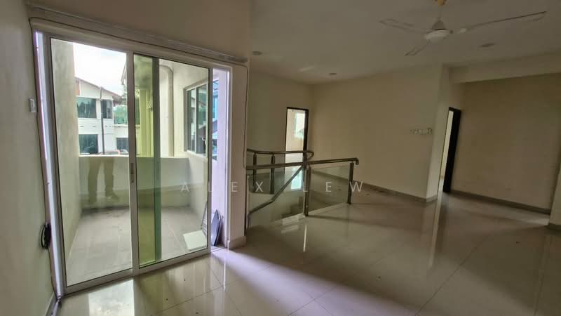 Rumah Berkembar untuk Dijual di Bandar Mahkota Cheras (Cheras) - Alex Lew - Balcony - PropertyGuru.com.my