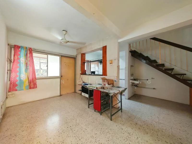 Pangsapuri untuk Dijual di Dahlia Apartment - Chin Chee Meng - Living Room - PropertyGuru.com.my