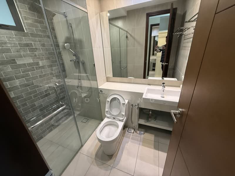 Kondominium untuk Disewa di Queens Residences Q2 @ Queens Waterfront - Hoy Meng - Bathroom - PropertyGuru.com.my