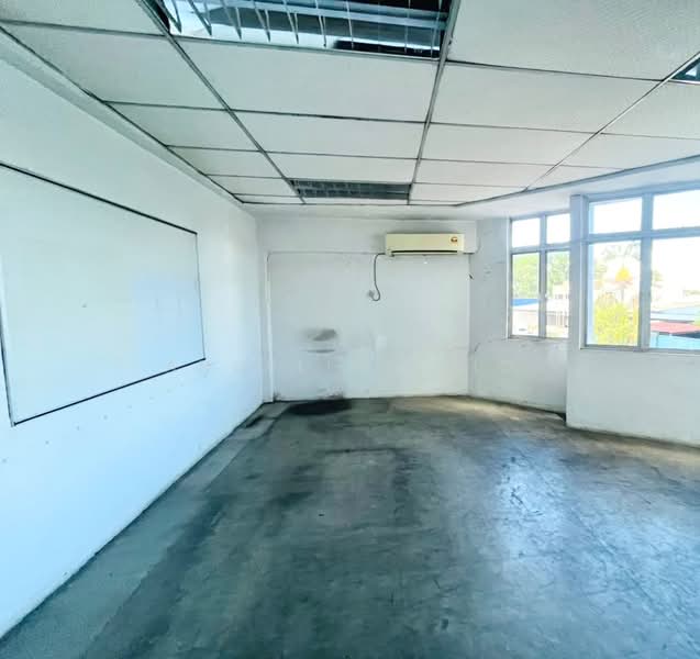 Warehouse for Rent in Tmn Perindustrian Ringan Usahajaya (Bukit Mertajam) - Angeline Tio - Interior - PropertyGuru.com.my