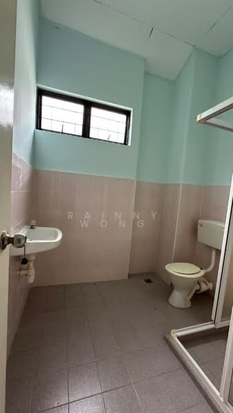 Semi-Detached House for Sale in Batu Ferringhi (Penang) - Rainny Wong - Bathroom - PropertyGuru.com.my