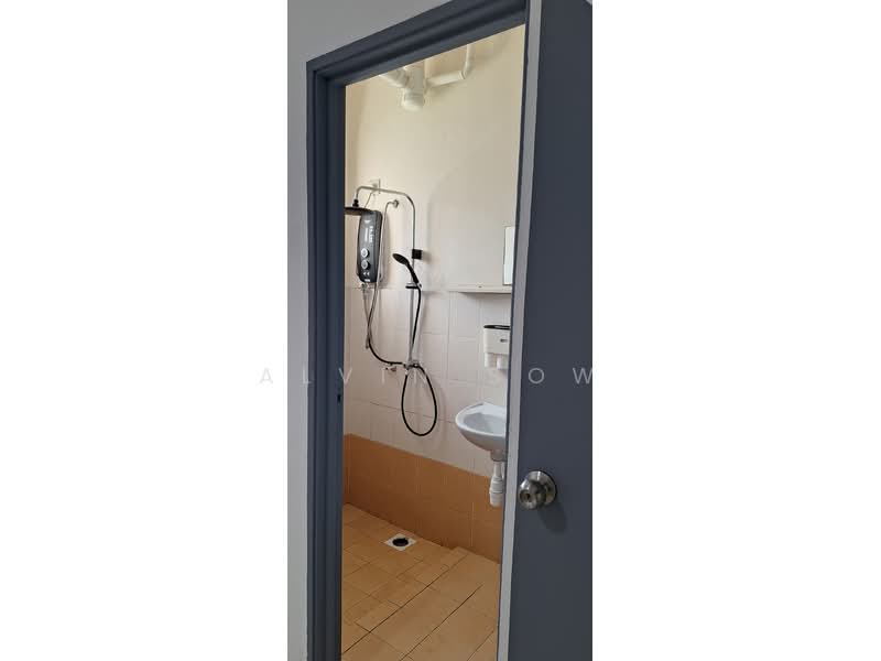 Pangsapuri untuk Dijual di Mesra Villa - Alvin Sow - Bathroom - PropertyGuru.com.my